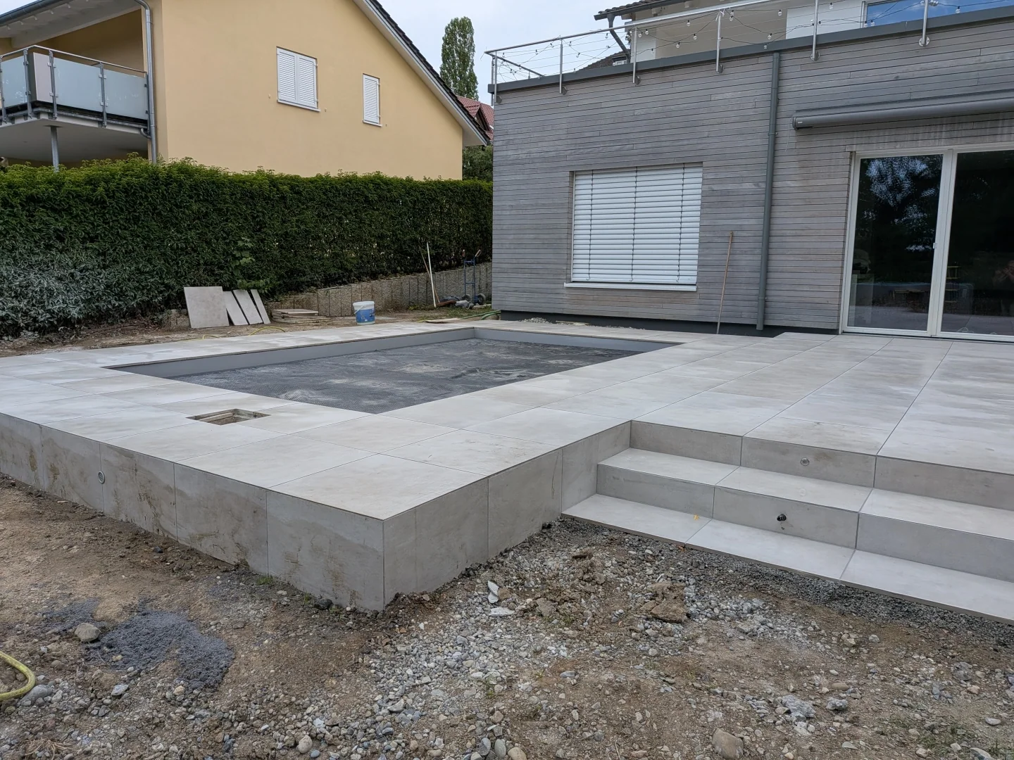 Terrasse im Garten von Greenday Garten- und Landschaftsbau